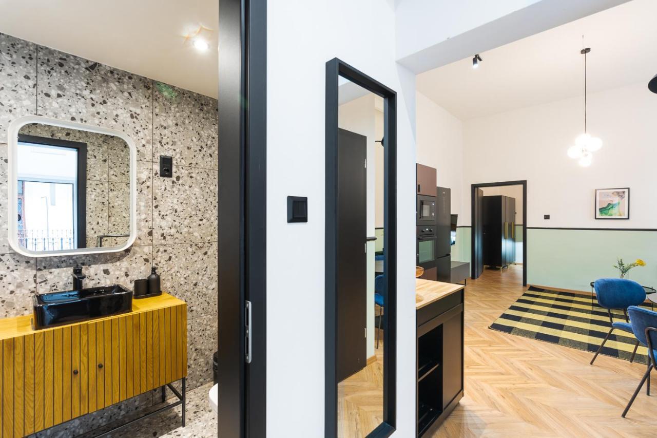 Luxury Peaceful Apartment By The St Stephen'S Basilica Budapest Exterior foto